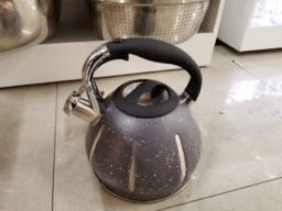 METAL TEA KETTLE 53-22